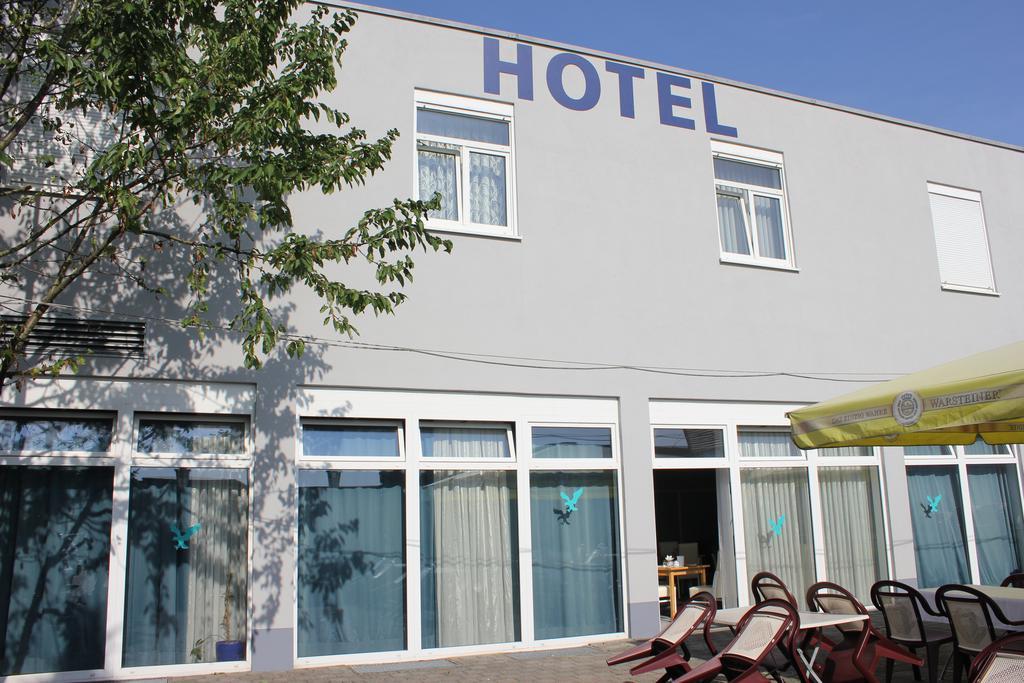 رينفيلدن Hotel Rheinbrucke المظهر الخارجي الصورة